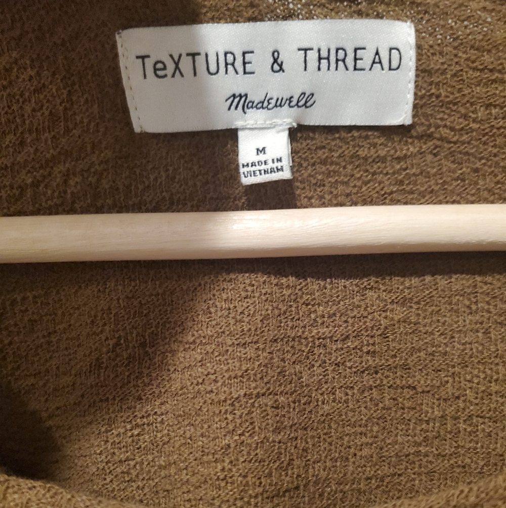 Madell Texture & Thread Top - Picture 3 of 7
